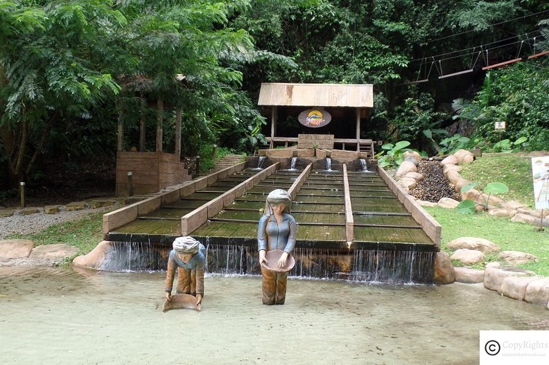 Some history of tin mining in the region in 1920. Ipoh was a major supplier of tin in 1920s