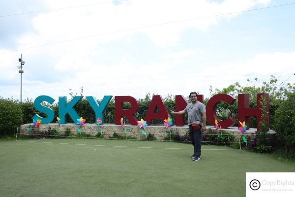 Ozasiatraveller at Sky Ranch in Tagaytay