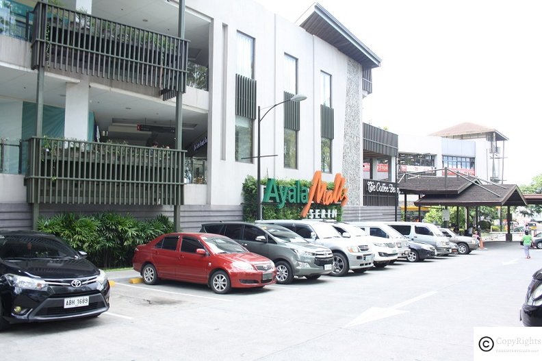 Ayala Malls on top of the hill in Tagaytay is a great place to shop