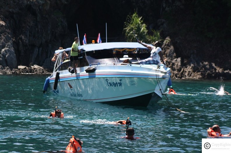 40 seater tour boat with 3 engine are pretty popular